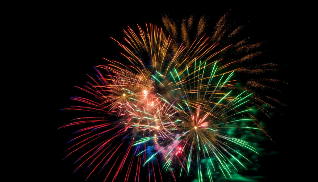 Feuerwerk vor dunklen Himmel, Silvester2